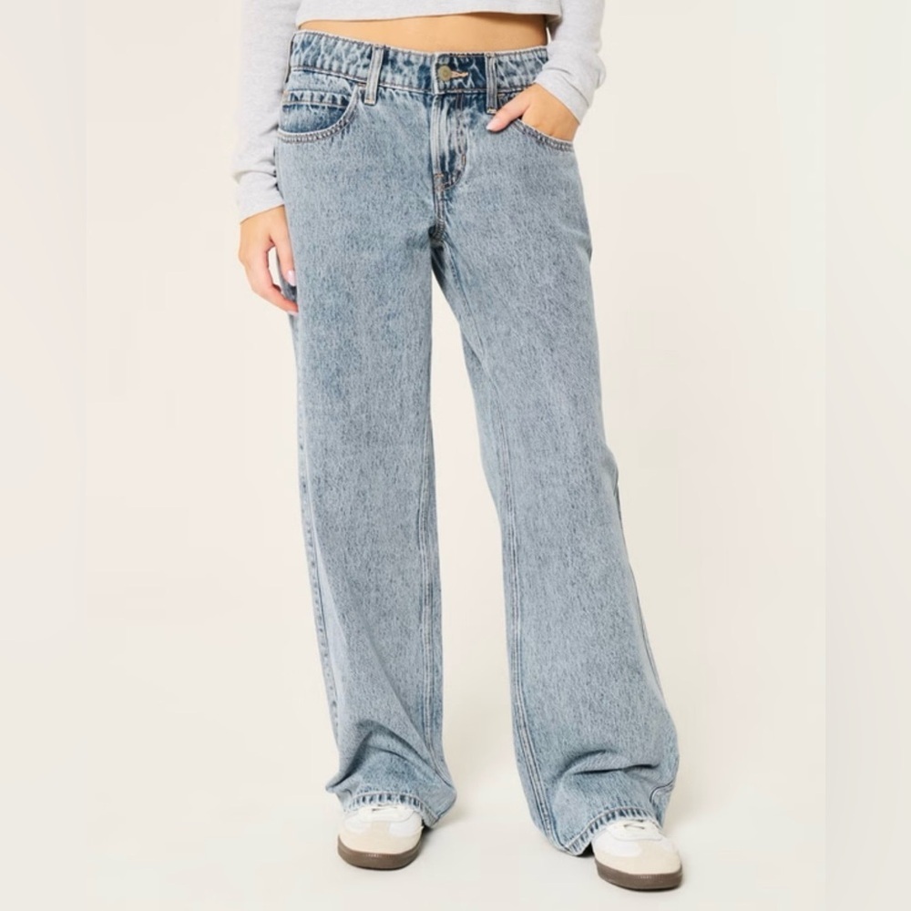 NWT Hollister Women’s Low Rise Baggy Jeans, Medium Wash, Sz.4R - Picture 3 of 15